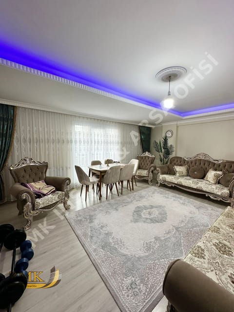 DEVASA BÜYÜK 3+1 DAİRE FIRSATI SİZLERLE