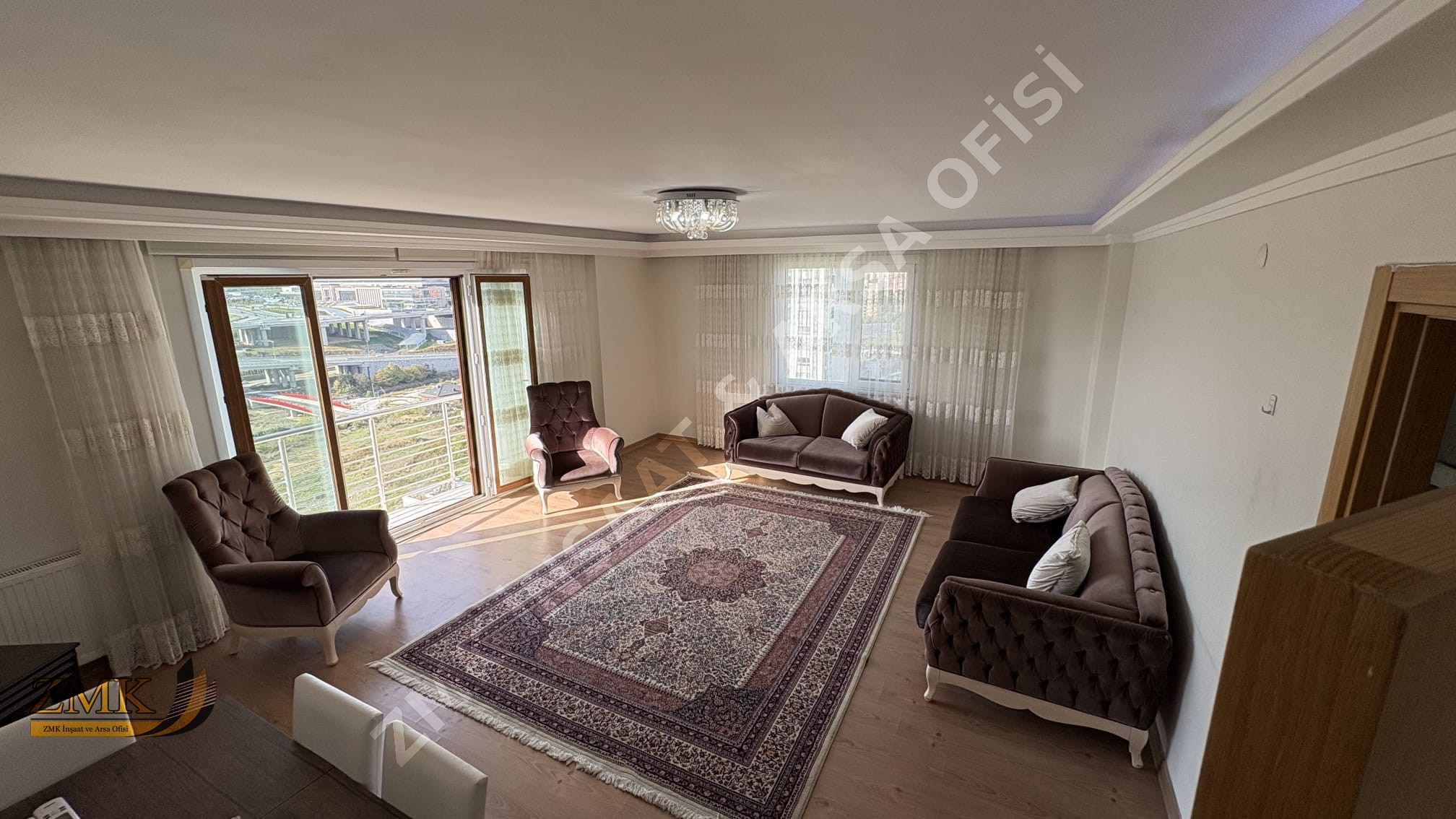BAŞAKŞEHİR DE SİTE İÇERİSİNDE 3+1 GENİŞ M2 DAİRE FIRSATI!