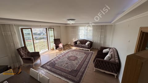 BAŞAKŞEHİR DE SİTE İÇERİSİNDE 3+1 GENİŞ M2 DAİRE FIRSATI!