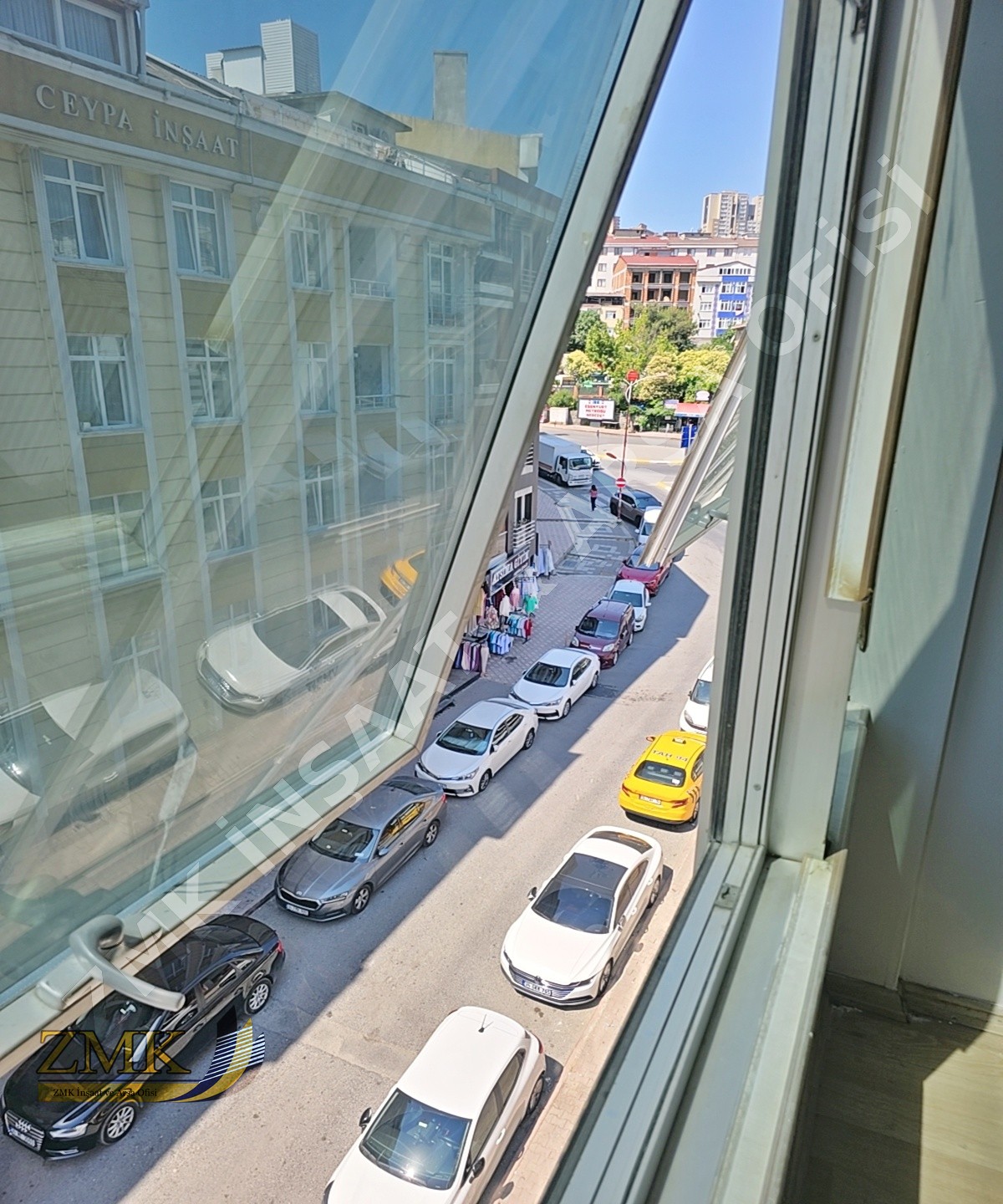 METROBÜSE YÜRÜME MESAFESİNDE 2+1 ARA KAT DAİRE